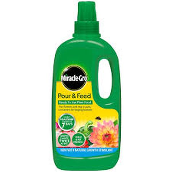 MIRACLE-GRO POUR & FEED 1L
